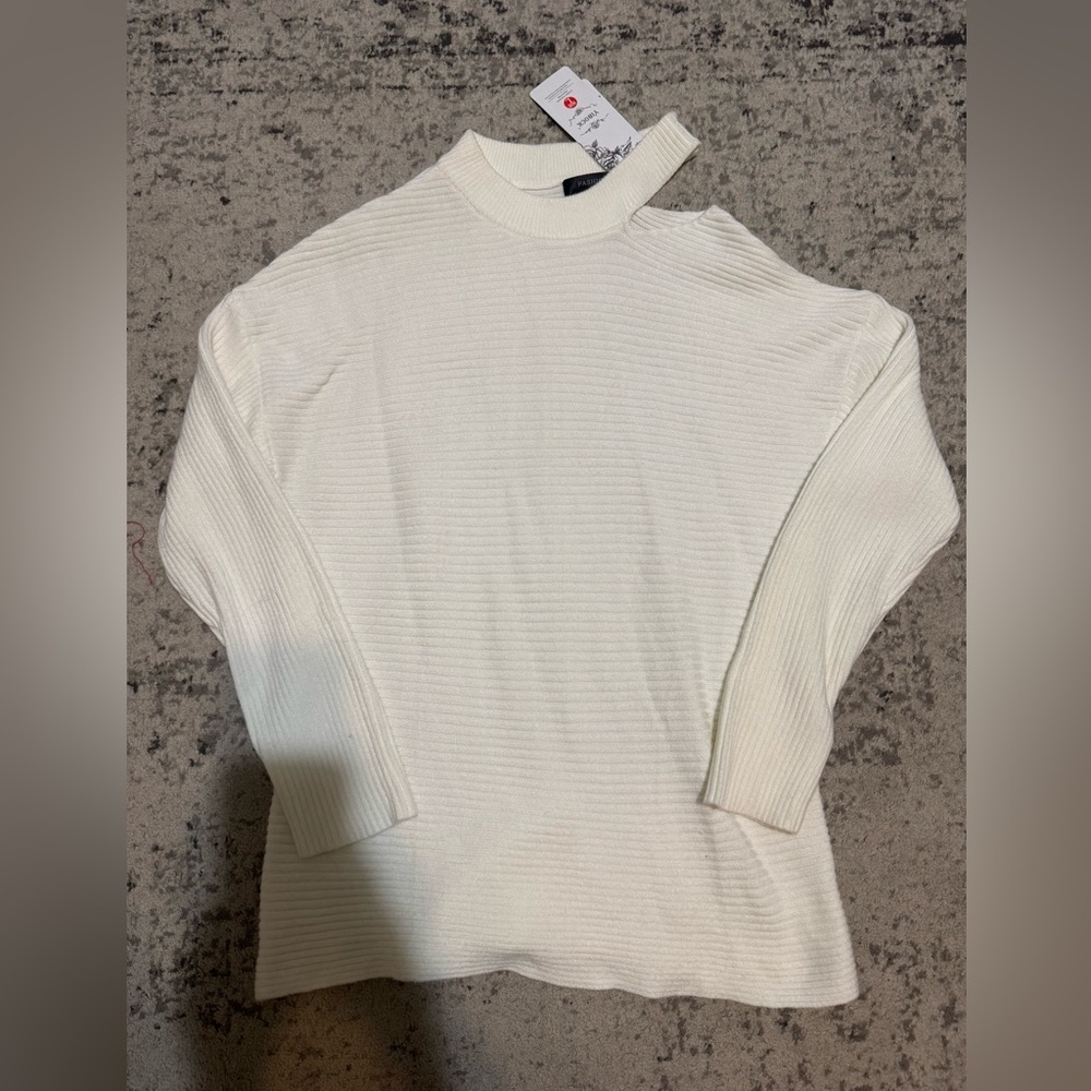 NEW Woman’s Cream Top